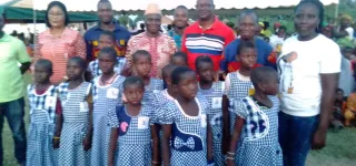 korhogo-localite-de-ponvogo-le-grand-geste-de-la-fondation-tchepe-a-legard-du-monde-educatif